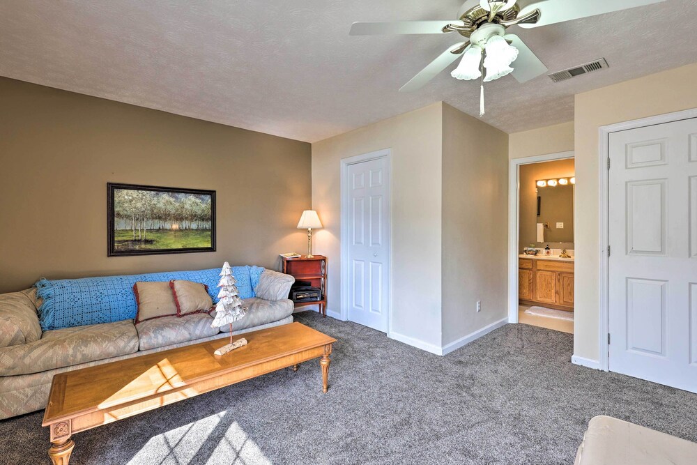 Mountainside Retreat: Stunning Watauga Lake Views! view 4