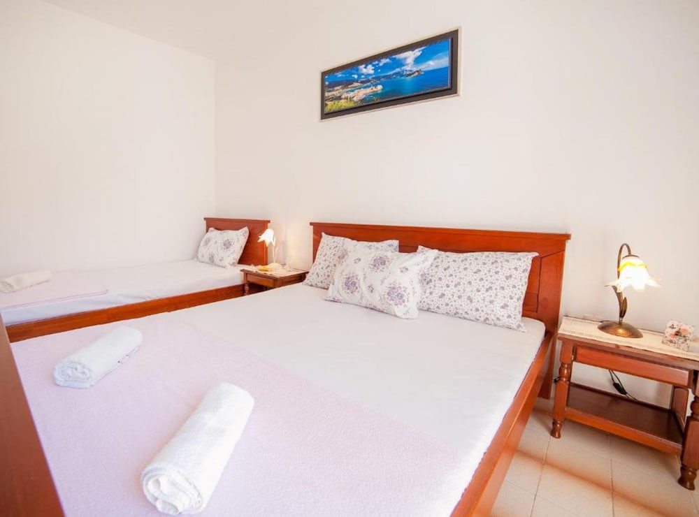 Petrovac Serenity Stay Near the Beach