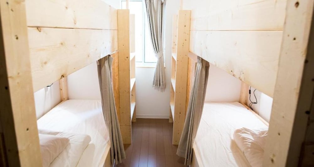 IZA Enoshima Guesthouse&Bar - Hostel