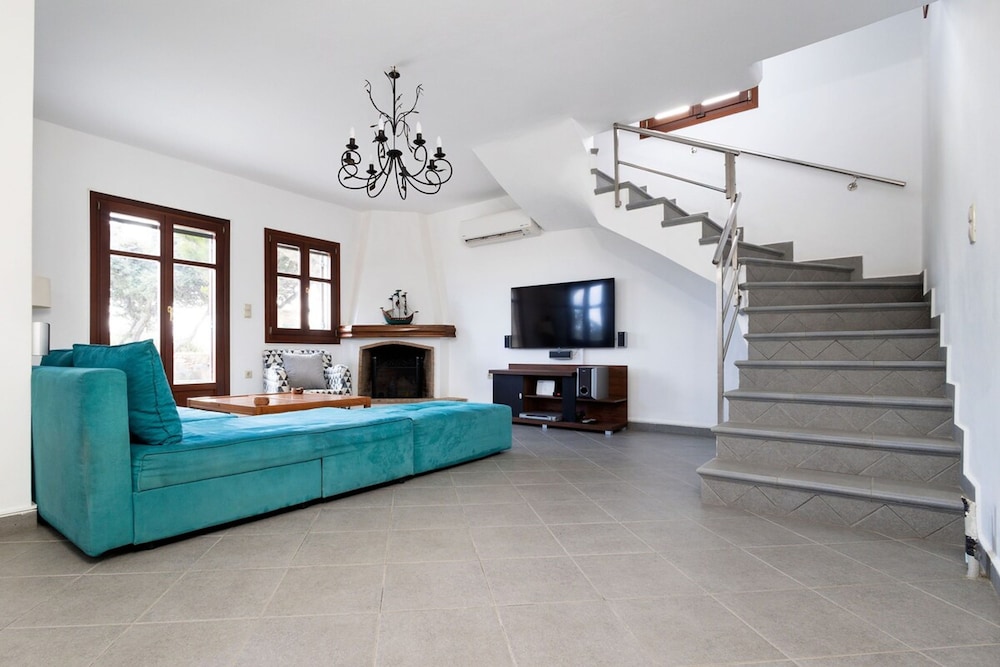 Fabulous Holiday Villa in Naxos Island