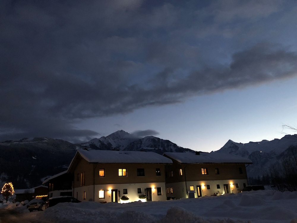 Mountain Nests - Chalets Apartments