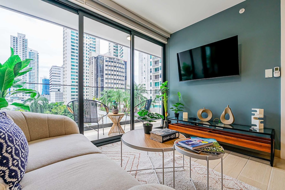 w Bright 1BR w Private Balcony in San Francisco