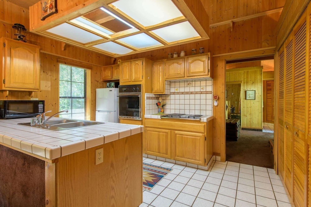 Glen Lake Cabin in the Woods