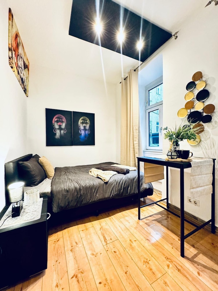Bright Studio Stay Apt Near Rathausplatz