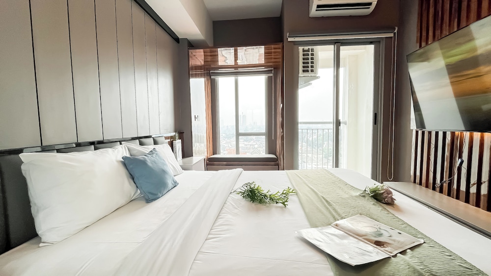 Cozy Stay Studio Apartment At M-Town Residence
