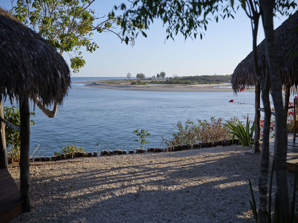 Antsanitia Resort