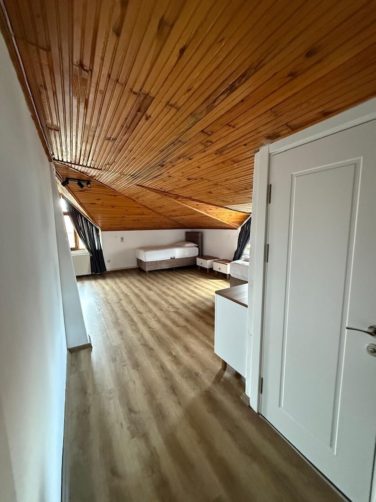 Mete 3 Villa
