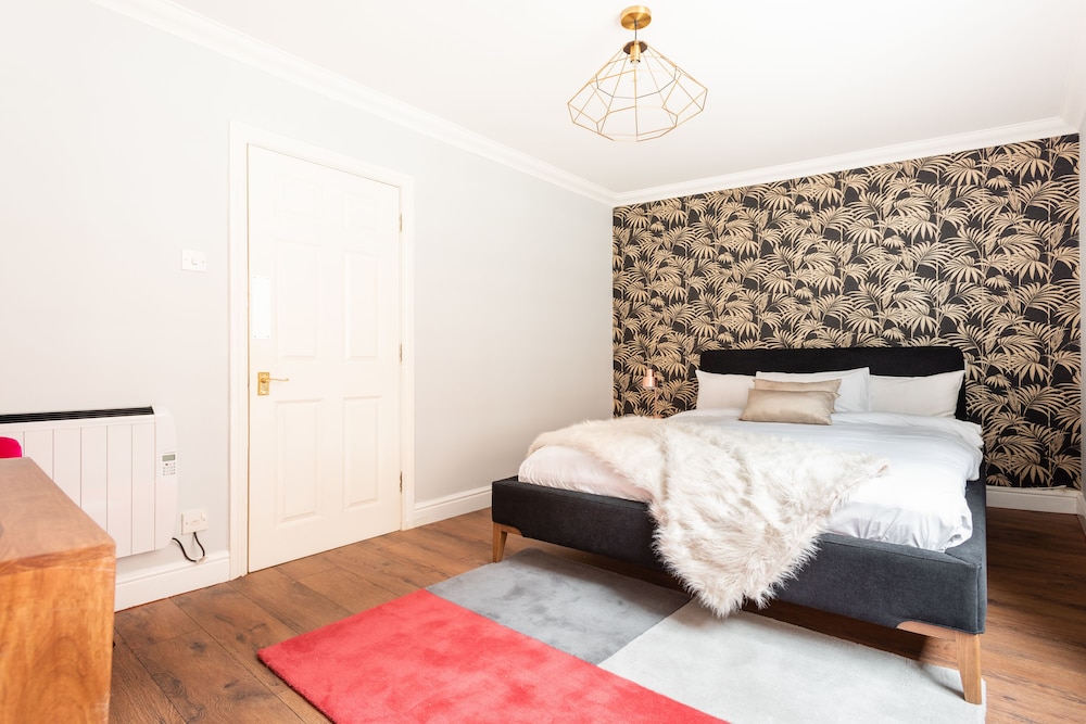 The Old Station House - Stylish & Central 2bdr Apartment view 4