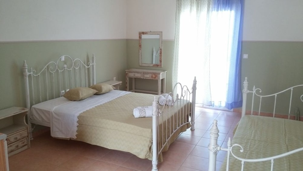 Elaias Gi Residence