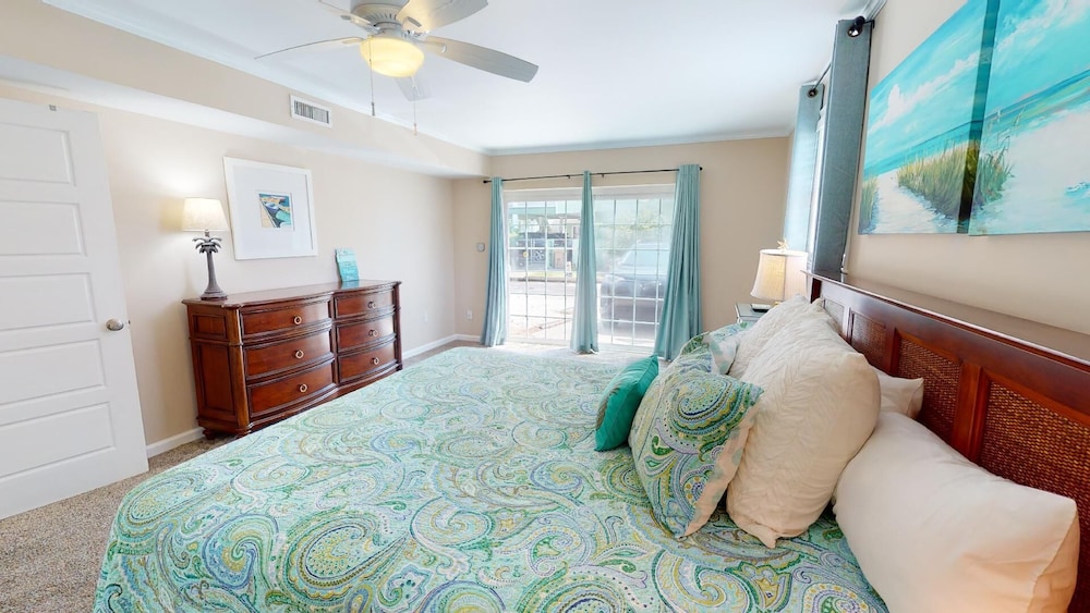 The Island Star by Tybee Vacation Rentals