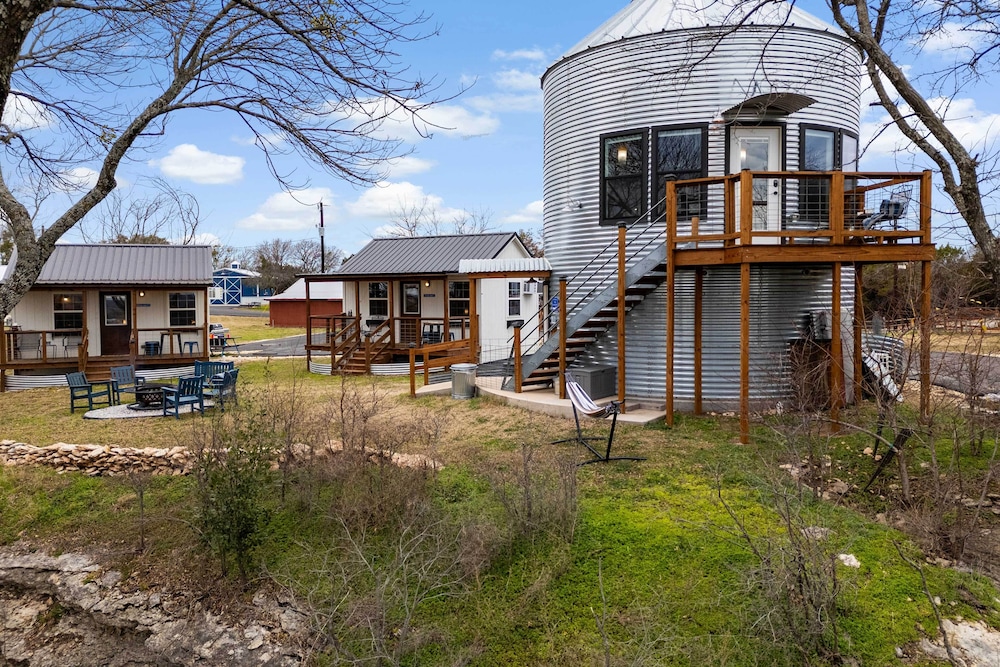 Rural Retreat w/ Water View! 9 Mi to Dtwn Granbury