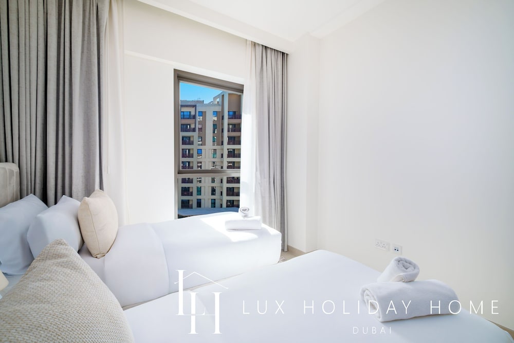 LUX The Orchid Creek Beach Suite