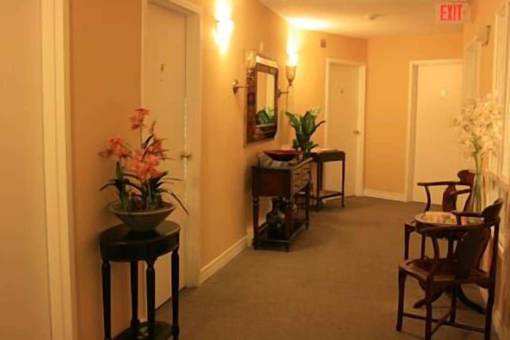 Orchid Inn and Ginger Restaurant