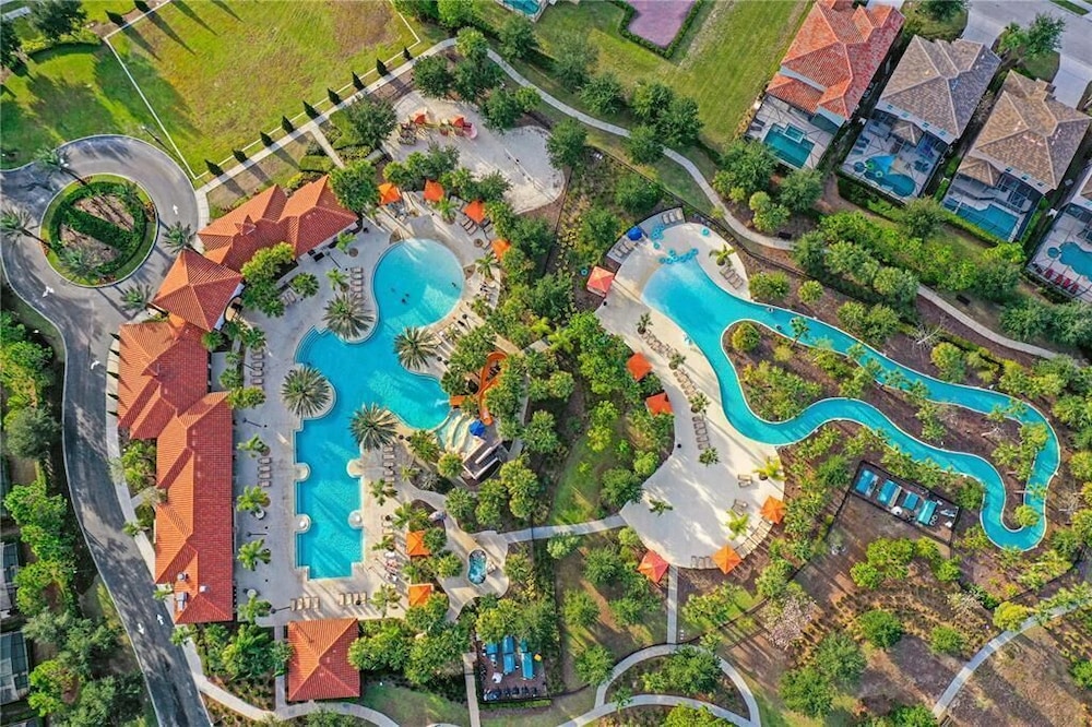 Solterra Bliss - Resort Stay for 13 w/ Pool, Hot Tub & Game Room