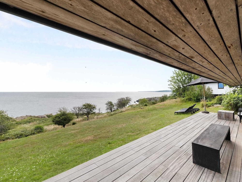 5 Star Holiday Home in Gudhjem