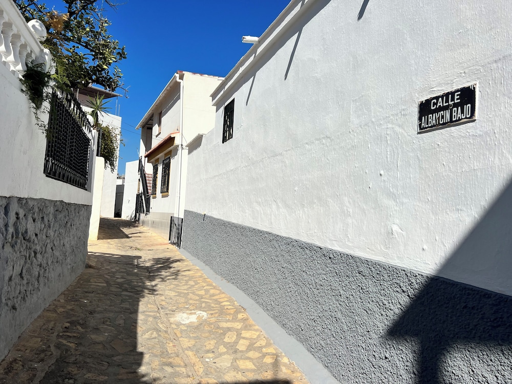 Cd-2102 · Three Bedroom Townhouse