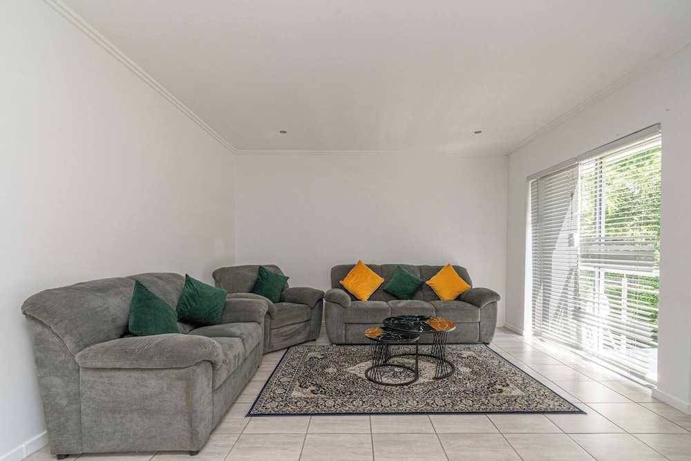3 Bedroom Apartment in Sandton City
