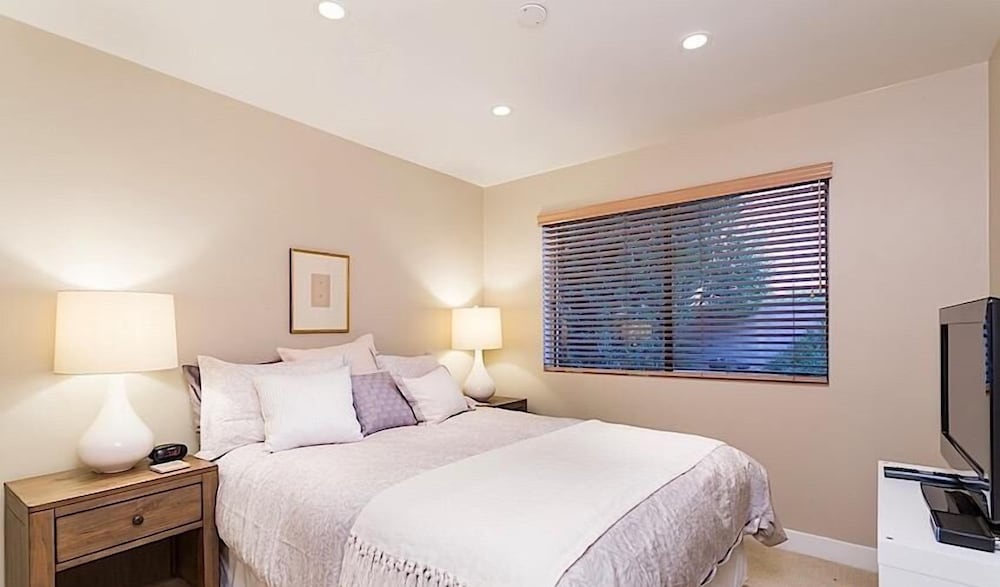 Truly Charming at McCormick Ranch By Signature Vacation Rent