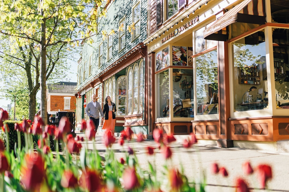 Niagara-on-the-Lake Vacations - The Shaw Club Hotel - Property Image 30