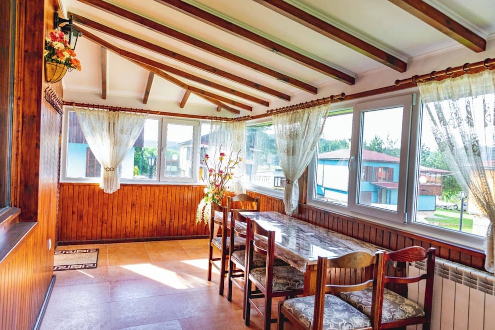 Cozy Villa Retreat in Cigov Chark
