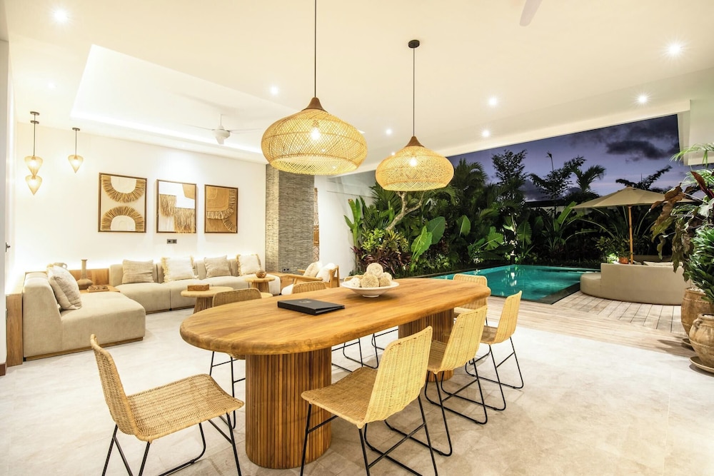 Brand New 4br Villa 400 to Finns Canggu