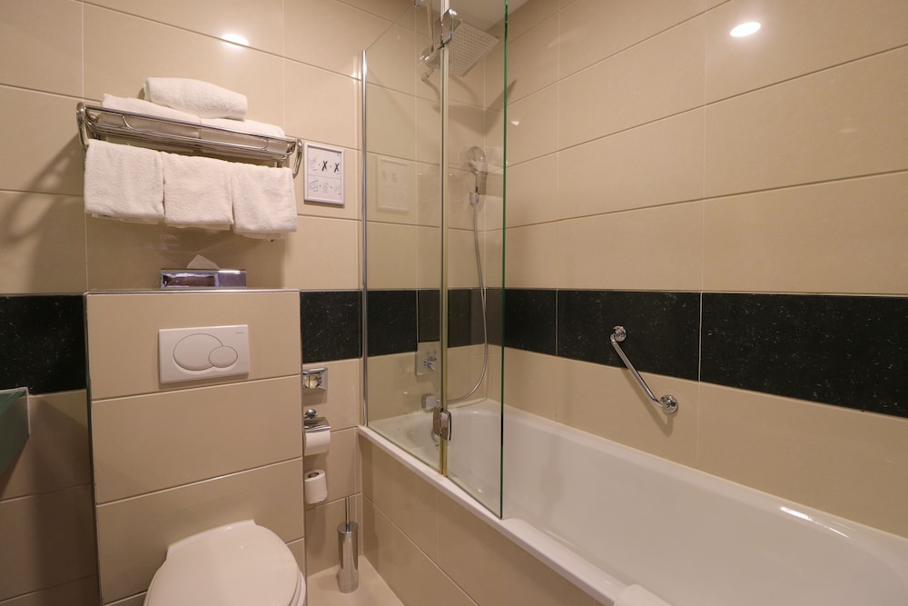 XO Hotels Blue Square 30