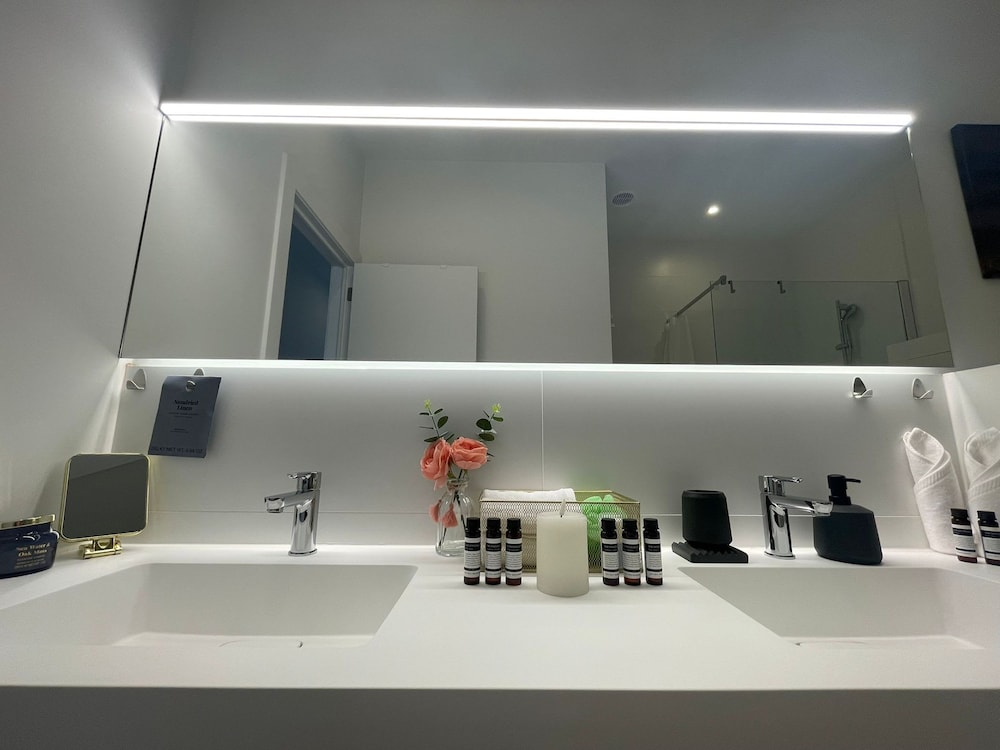 One Lux Stay Near Antwerp Central - 2 Bedroom 1 5 Bathroom