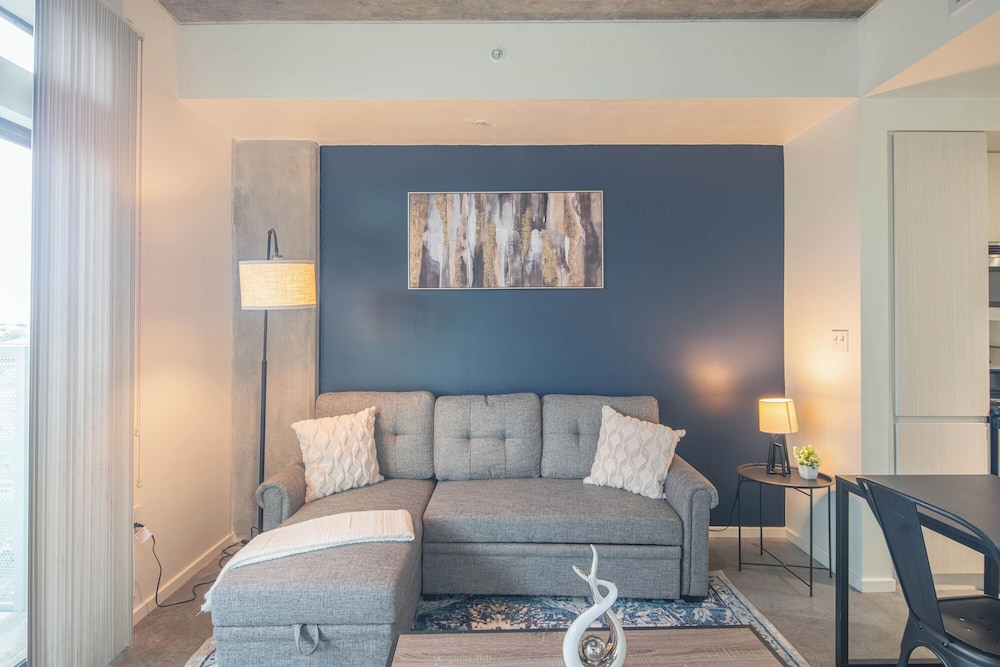 ROVE LIVING/KL - Roosevelt Point