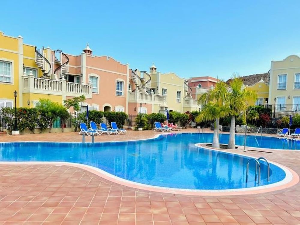 Enjoy 1 BR Palm Mar Next to Pool view 4