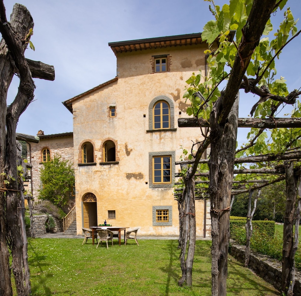 Villa Barsotti view 4