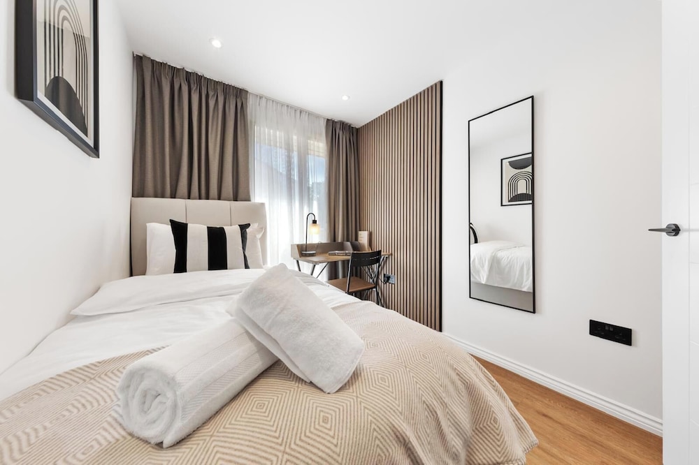 Unique 2BR Finchley Flat Sleeps 5