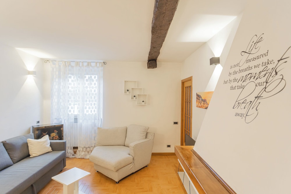Volta Apartment by Rent all Como