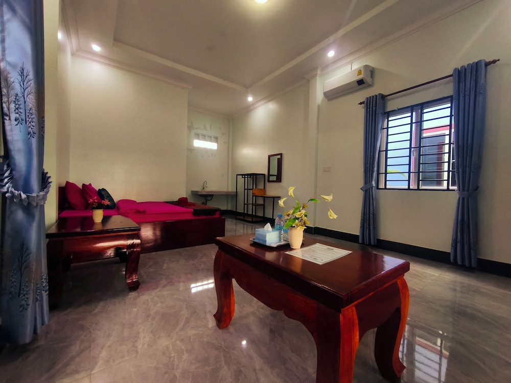 AHHA Bungalow Kampot