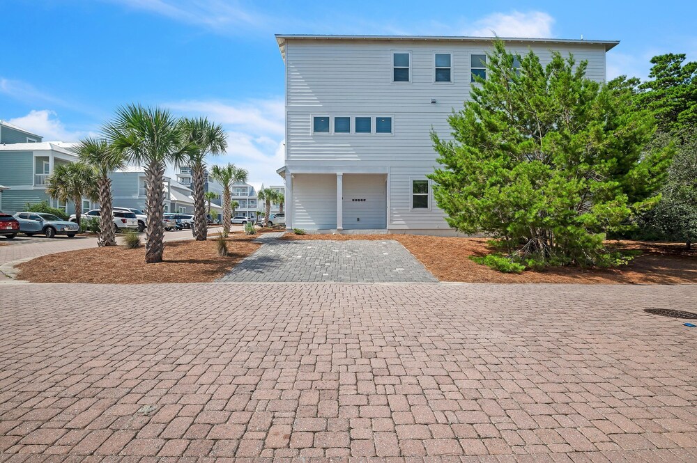 Pet Friendly Beach Retreat on 30a - Sleeps 14