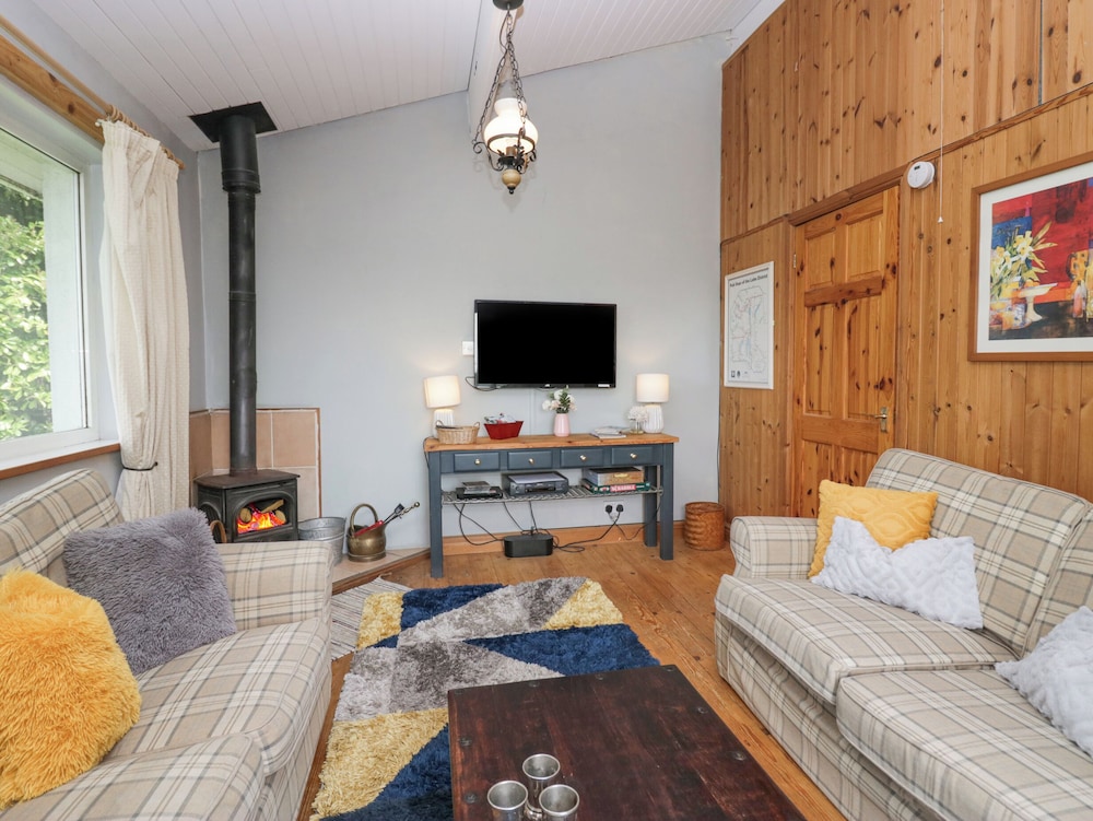 Lake Lodge
