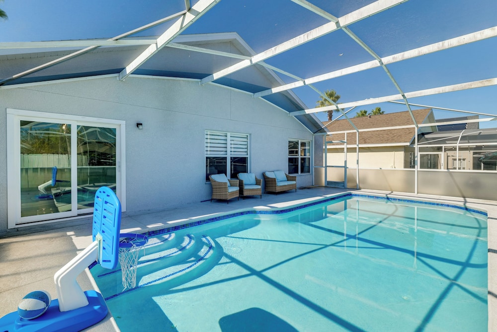 Pool & Game Room: Pet-friendly Gem in Davenport