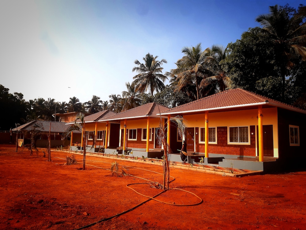 SEA SPRAY RESORT