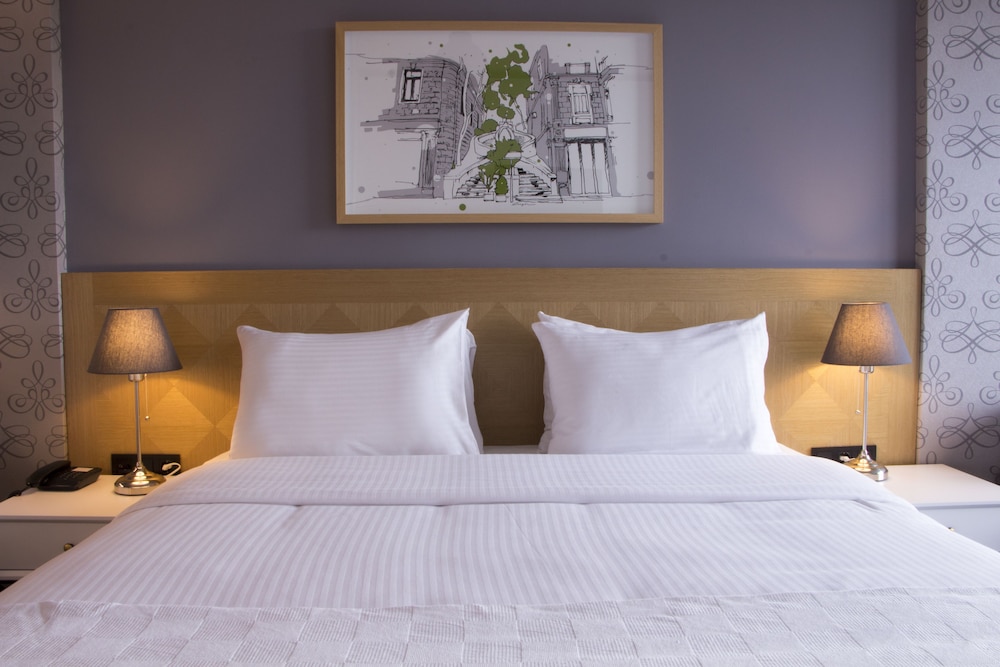 Four-G Hotel - Image 22