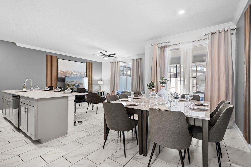 Stylish 4BR Home Near Disney With Themed Rooms