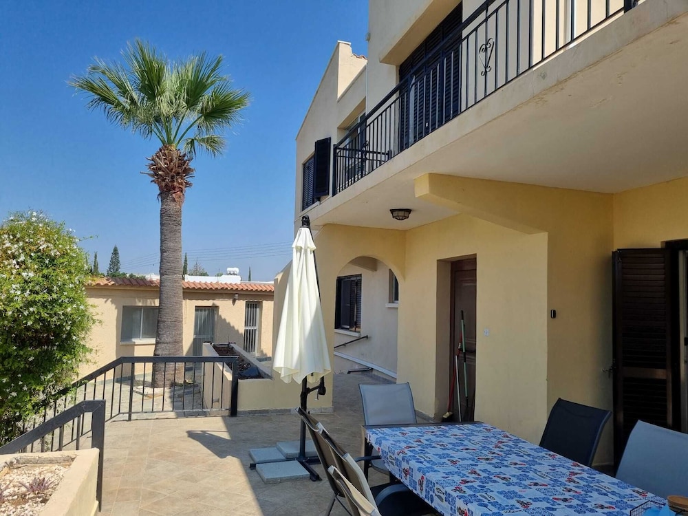 Impeccable 3-bed Villa in Tala - Paphos