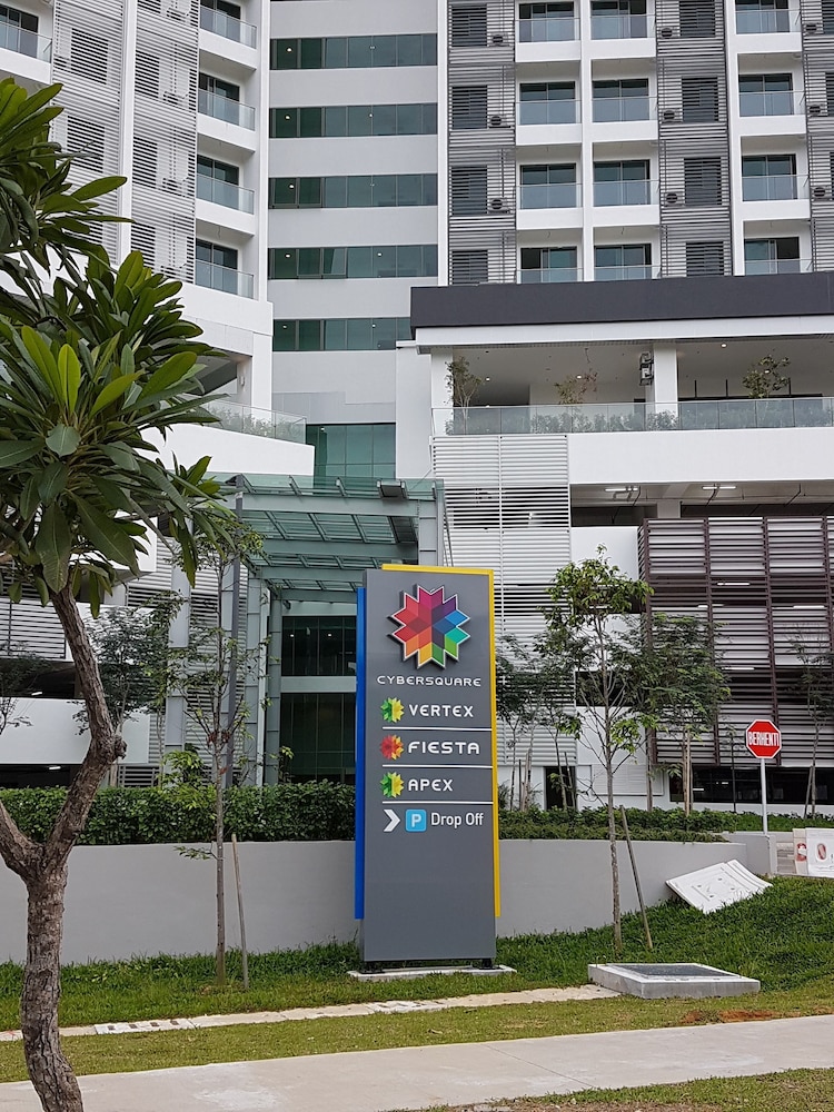 Cyberjaya Cybersquare
