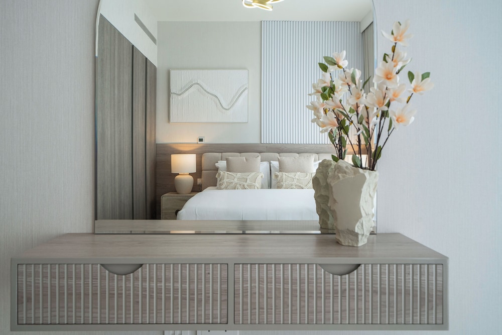 Experience 2BR Luxury Living  LIV Marina