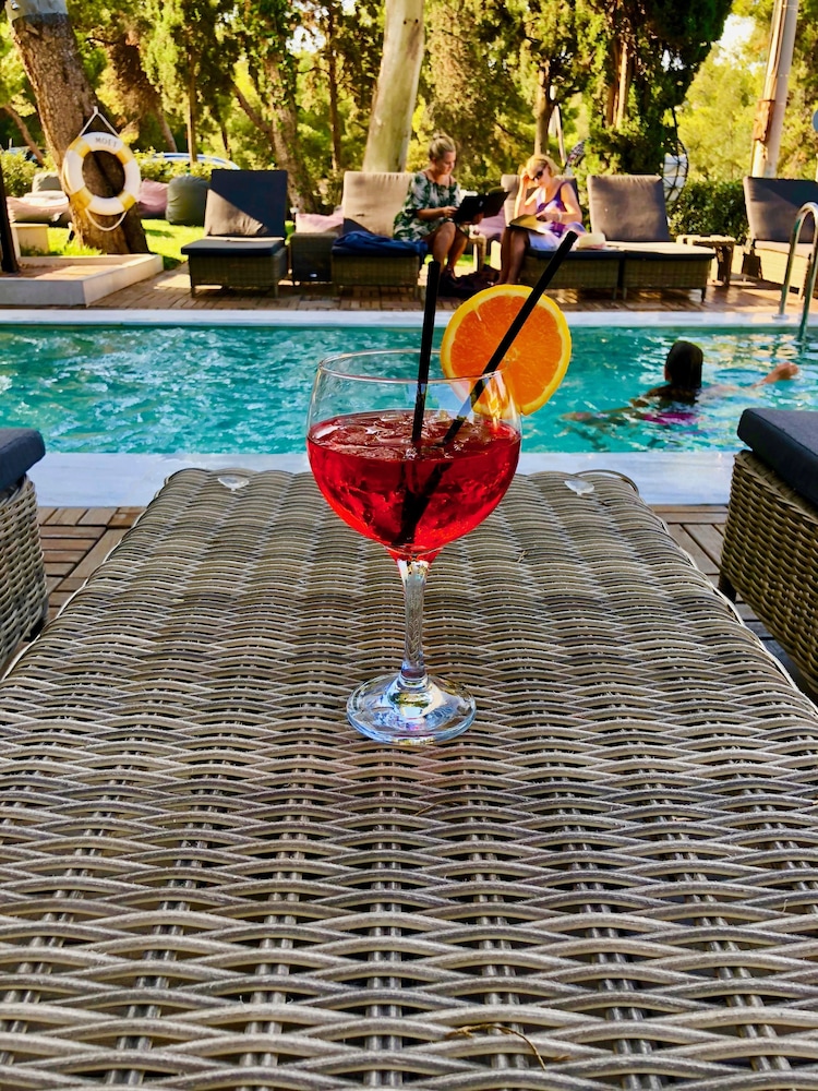 Athenian Riviera Hotel & Suites 56