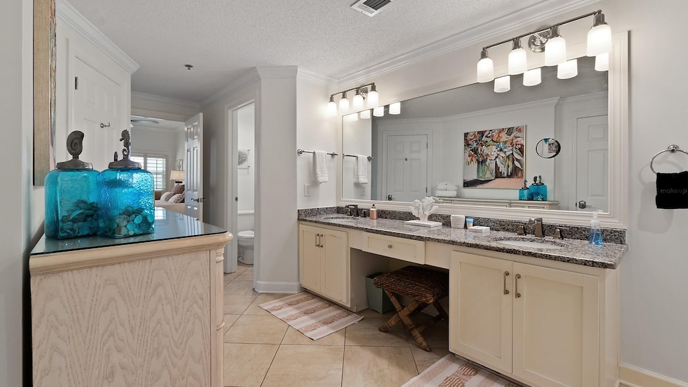 The Enclave #1006 by Southern Vacation Rentals