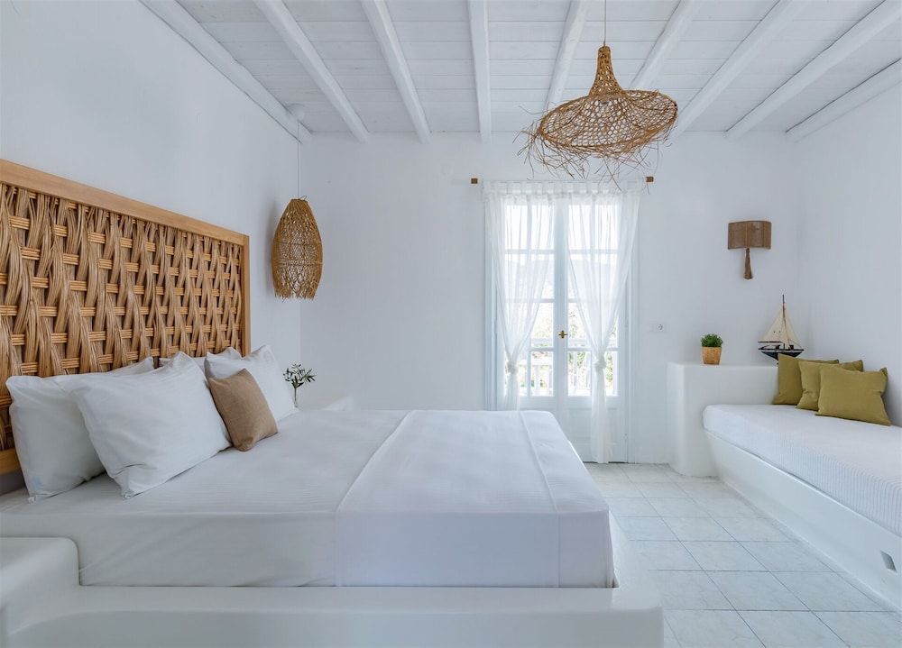 Evlalia Studios & Villas