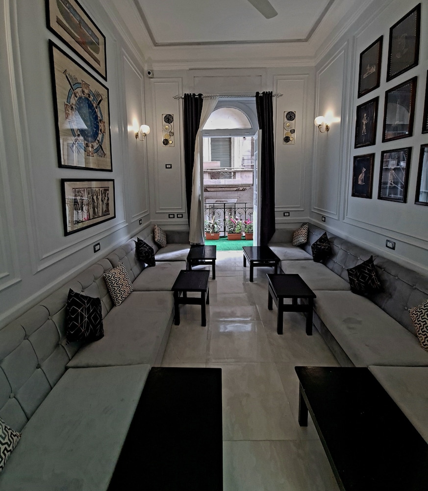 The Australian Hostel