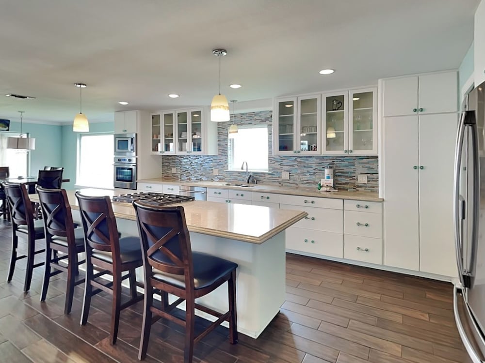 Harbor View Breeze by Ryson Vacation Rentals