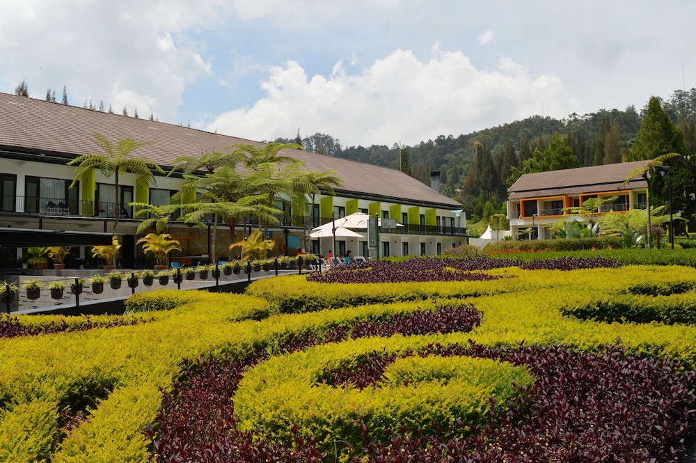 Mikie Holiday Resort & Hotel view 2