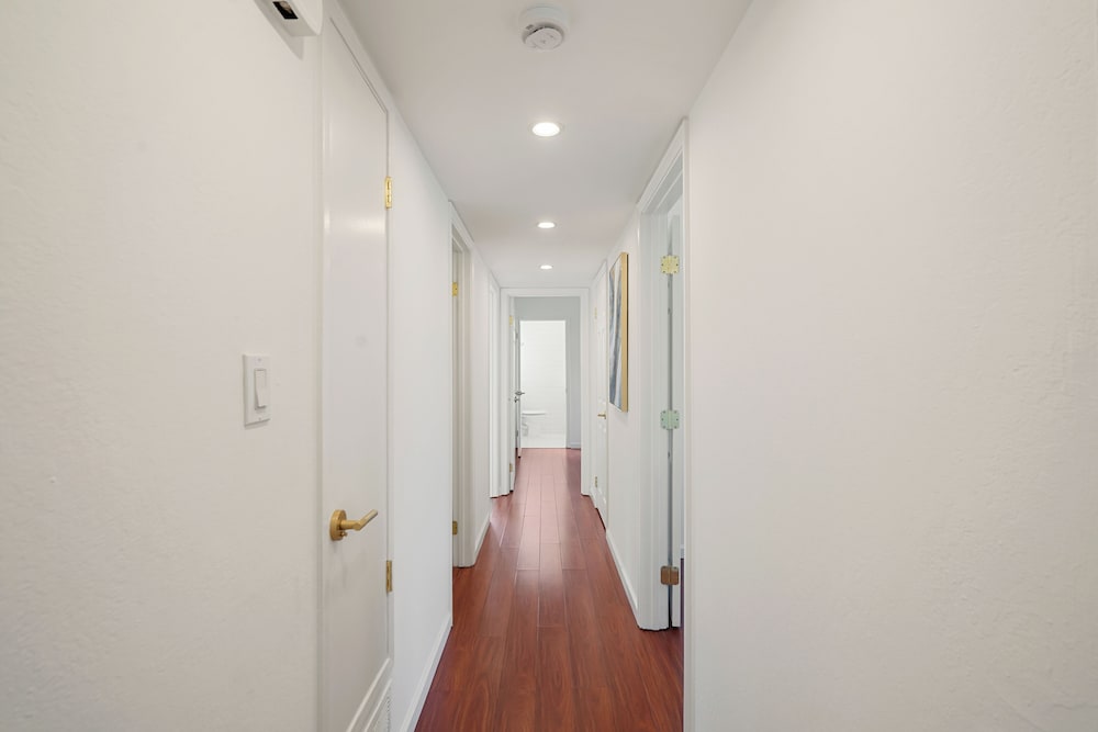 Lakefront Retreat WaterViews 3BR 1.5BA