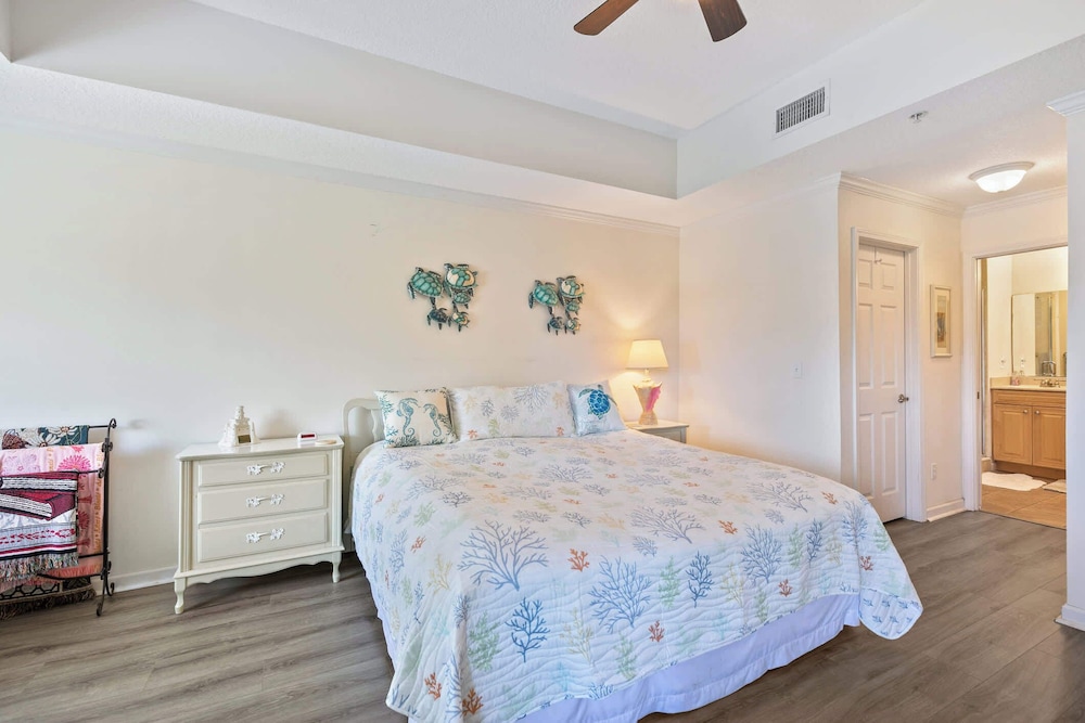Beachfront Bliss: St. Augustine 2BD Luxury